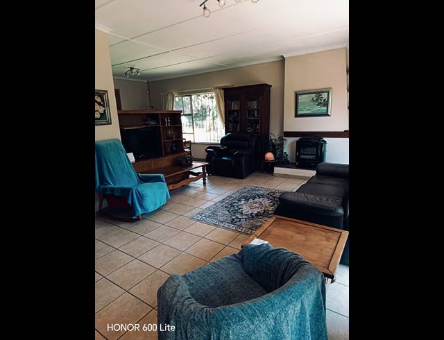 3 BEDROOM HOUSE FOR SALE IN BIRCHLEIGH